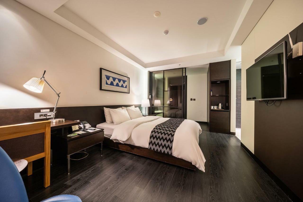 Hotel Iruda Анян Экстерьер фото