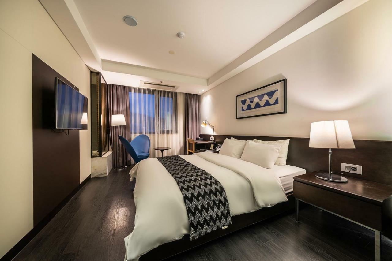 Hotel Iruda Анян Экстерьер фото